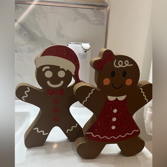 Charming Holiday Gingerbread Couple Decor - Picture 1 of 1